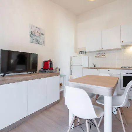 شقة Il Faro Blu By Interhome *